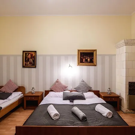 شقة فندقية Golden Lion Guest Szewska 19 3*