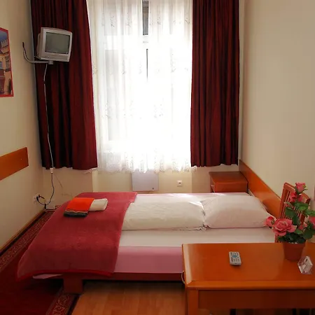 Golden Lion Guest Szewska 19 3*