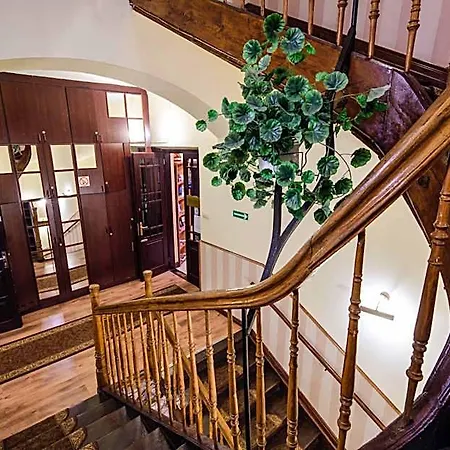 Golden Lion Guest Szewska 19 3* Kraków