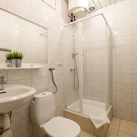 Golden Lion Guest Szewska 19 Hotel apartamentowy 3*
