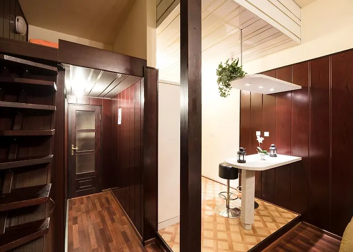 Golden Lion Guest Szewska 19 Aparthotel 3*