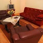 شقة فندقية Golden Lion Guest Szewska 19 3*