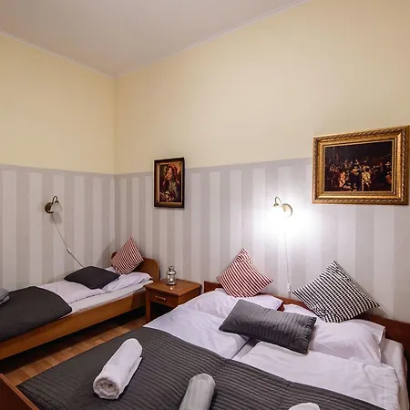 Golden Lion Guest Szewska 19 Krakow