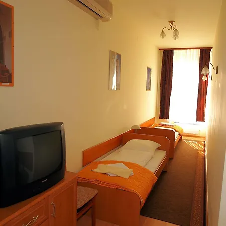 Golden Lion Guest Szewska 19 Krakow